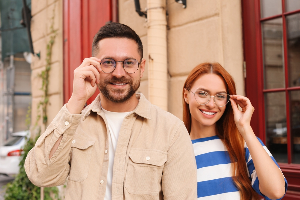 Happy Couple Sharing Music - Optometrist Palm Springs